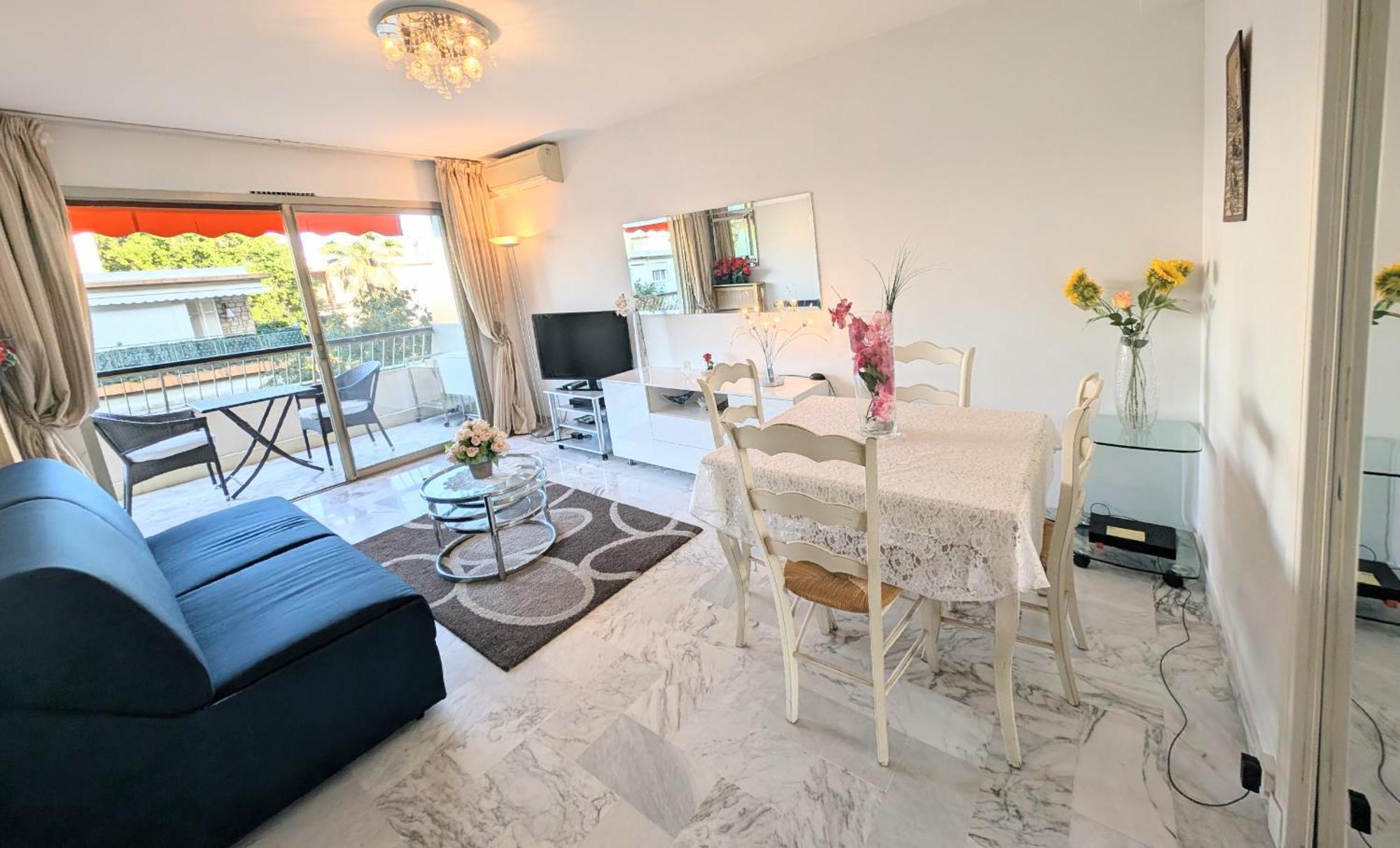 Ref Fleur51 By Palmes Dproperties